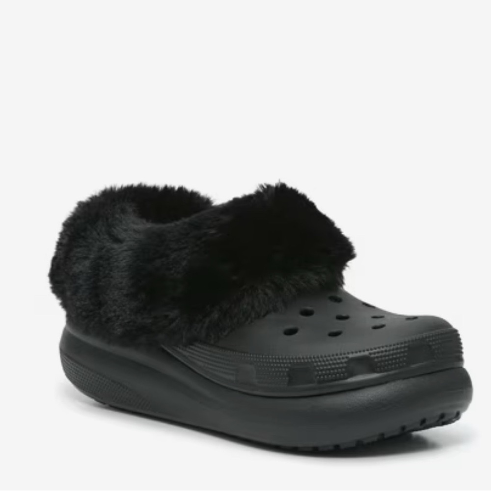 Black Fuzzy Lined Crocs